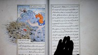 Selanjutnya adalah Museum Aga Khan di Toronto Kanada. Museum ini menjadi rumah koleksi seni dan warisan Islam yang dikumpulkan dari semua periode sejarah Islam, termasuk koleksi pribadi Yang Mulia Aga Khan, Institut Studi Islam di London, dan Pangeran dan Putri Sadruddin Aga Khan. Vince Talotta/Toronto Star via Getty Images