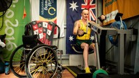 Horrie adalah Juara Dunia lima kali dalam mendayung dan mantan anggota tim basket kursi roda nasional pria Australia.
