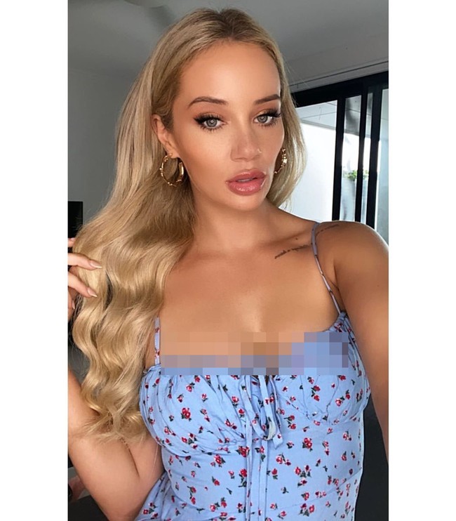 Lewat unggahannya di Instagram Story, Jessika tampak kesal karena tidak bisa merawat kuku dan alisnya. Dia bahkan  meminta netizen untuk merekomendasikan salon yang buka di masa pandemi Corona ini.  Foto: Instagram