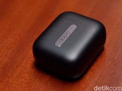 Unboxing Oppo Enco Free, Pesaing Apple Airpods Harga Rp 1 Jutaan