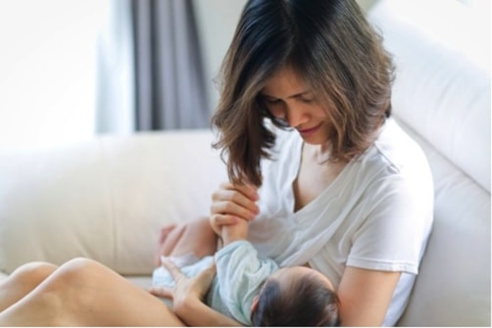 Begini Cara Atasi ASI Mampet Gara-gara Stres Kerja #DiRumahAja