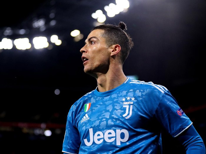 LYON, FRANCE - FEBRUARY 26: Cristiano Ronaldo of Juventus during the UEFA Champions League round of 16 first leg match between Olympique Lyon and Juventus at Parc Olympique on February 26, 2020 in Lyon, France. (Photo by Catherine Ivill/Getty Images)