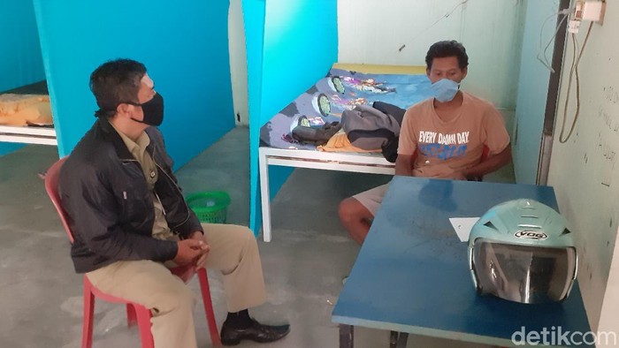 Pendatang asal Semarang dikarantina di rumah hantu Sragen
