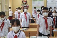 Potret Anak-anak di Vietnam yang Kembali Bersekolah