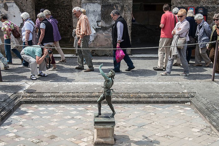 Kota Pompeii jadi salah satu situs warisan dunia UNESCO. Reruntuhan bangunan yang berada di kawasan itu jadi bukti keberadaan Kota Pompeii yang melegenda.