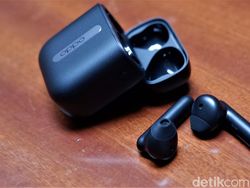 Unboxing Oppo Enco Free, Pesaing Apple Airpods Harga Rp 1 Jutaan
