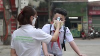 Sekolah-sekolah dibuka kembali setelah otoritas Vietnam melaporkan nol kasus penularan domestik virus Corona (COVID-19) di wilayahnya selama 17 hari berturut-turut.