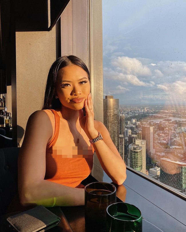 Seperti YouTube dan Instagram, mereka yang populer di TikTok bisa mendapatkan penghasilan dari video-video mereka. Berdasarkan TikTok Money Calculator, Sarah pun bisa menghasilkan sekitar $,7970 (Rp 121 jutaan) hingga $13,283 (Rp 202 jutaan) untuk satu postingan meski angka ini belum dikonfirmasi.Foto: Instagram @sarahmagusara