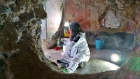 Di Pompeii, industri hiburan dan seks berdenyut kencang. Seperti sebutannya sebagai surga dunia, kehidupan warga di kota kuno itu kerap digambarkan sebagai kehidupan yang bebas dan penuh dengan pesta pora. Fakta, legenda, dan mitos bercampur baur saat berbicara tentang Kota Pompeii yang menjadi salah satu situs warisan dunia UNESCO. Alexandria Sage/AFP via Getty Images
