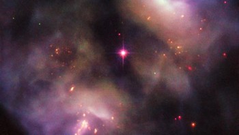 Foto yang diambil dari Hubble Space Telescope ini menangkap gambar suram dan berwarna dari bintang bernama NGC 2371/2. Foto: ESA/Hubble & NASA, R. Wade et al.