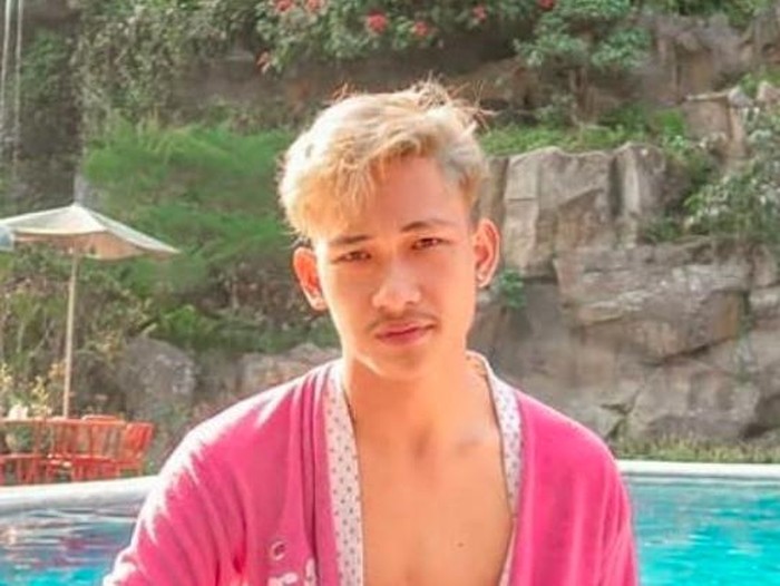 Ferdian Paleka Siapa YouTuber yang kasih makanan sampah ke waria?