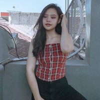 Saat dihubungi Wolipop, Michelle mengaku dibilang mirip Jennie Blackpink ketika dirinya kelas dua SMA. Saat itu salah seorang temannya menyebut wajahnya mirip dengan bintang asal Korea Selatan. Foto: Instagram @miceraa