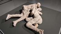 Tak sedikit orang yang meyakini bahwa bencana yang mengubur kota kuno Pompeii terjadi sebagai balasan dari perilaku para warganya yang dianggap menyimpang. Marilla Sicilia/Archivio Marilla Sicilia/Mondadori Portfolio via Getty Images