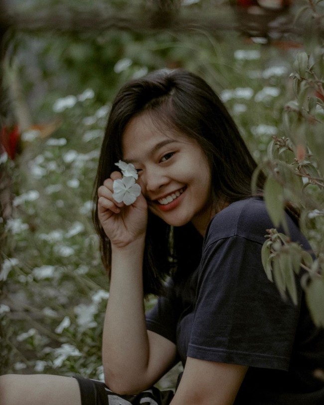  Jennie banget, komentar netizen yang mengungkapkan kemiripan wajah Jennie Blackpink dengan Michelle. Jennie versi Jowo, tambah lainnya. Jennie Parah, komentar lainnya. Foto: Instagram @miceraa