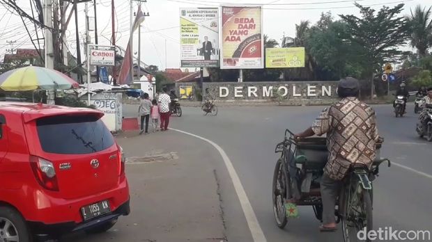 Suasana lalu lintas di jalur alternatif Brebes, Jawa Tengah, Senin (4/5/2020).