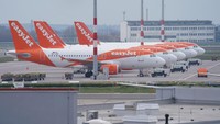 Jet Austrian Airlines diparkir di Bandara Internasional Wina, Schwechat, Austria.  Sean Gallup/Getty Images.