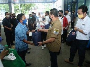 Ketua MPR Minta Pemerintah Diskon BBM untuk Sopir Taksi