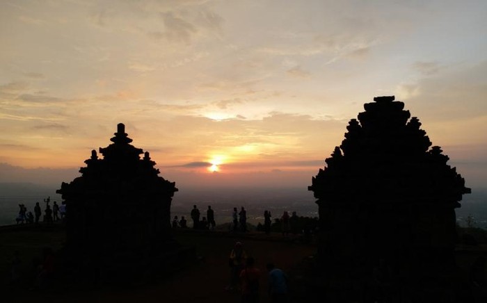 Indahnya Sunset di Candi Ijo