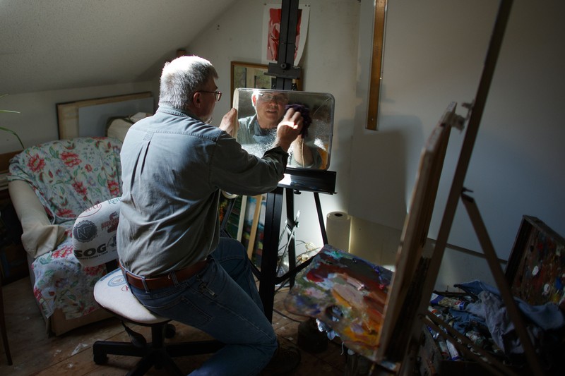 Dosen seni di Penn State York masih tetap menjalankan profesinya meski harus melalui layar laptop bagaimana caranya?