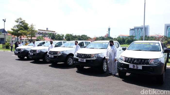 penyerahan mobil double cabin