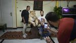 Sirkus Ditutup, Singa Ini Beraksi di Apartemen