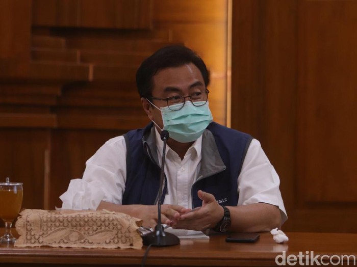 Kasus positif Corona di PT HM Sampoerna hingga saat ini mencapai 65 orang. Hotel yang menjadi tempat isolasi 46 pasien tidak bisa digunakan lagi.
