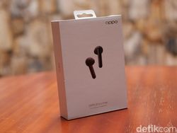 Unboxing Oppo Enco Free, Pesaing Apple Airpods Harga Rp 1 Jutaan