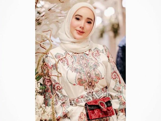 Yetuk yalangoch ayollar