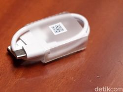 Unboxing Oppo Enco Free, Pesaing Apple Airpods Harga Rp 1 Jutaan