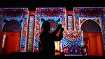 Terpukau Indahnya Ilusi Cahaya Masjid Aminah di UEA