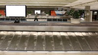 Untuk menyelamatkan sektor pariwisata, Pemerintah Hawaii memberikan tunjangan pengangguran. Rencananya, mereka juga akan kembali membuka diri saat Corona mereda dengan memberlakukan aturan pemeriksaan 72 jam sebelum turis sampai ke Hawaii.