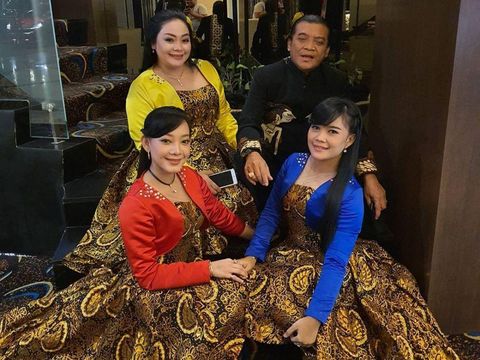 Yan Vellia, Istri Didi Kempot