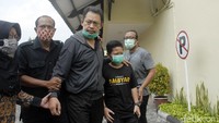 Keluarga berdatangan untuk melihat jenazah Didi Kempot di RS Kasih Ibu.