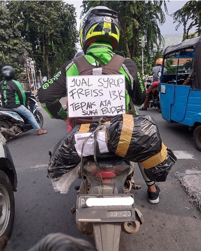 driver ojol jualan makanan