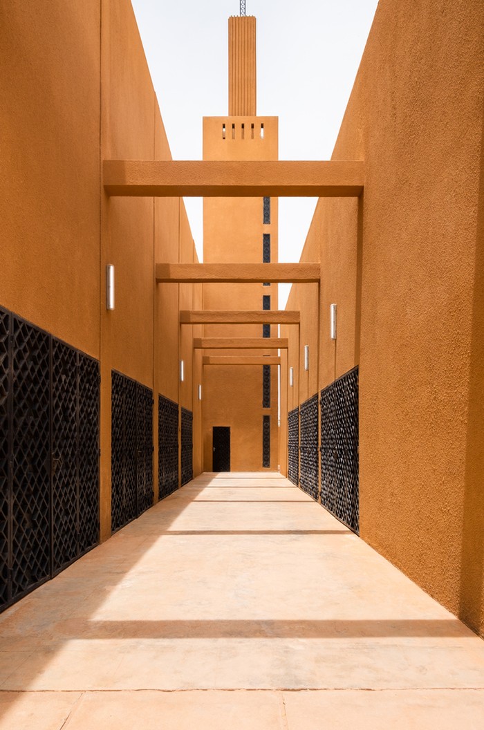 Republik Niger merupakan salah satu negara yang berada di Afrika. Di negara tersebut ada sebuah masjid berbentuk unik bernama Masjid Dandaji. Penasaran?