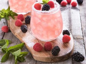 Racik 3 Lemonade yang Dingin Menyegarkan Untuk Buka Puasa