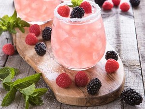 Racik 3 Lemonade yang Dingin Menyegarkan Untuk Buka Puasa