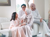 6 Adab Terhadap Orang Tua Menurut Islam, Perhatikan Ya!