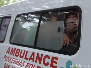 Haru! Pasien COVID-19 di Polman Mohon Doa dan Dukungan Saat Dijemput Petugas