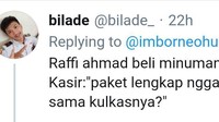 Raffi Ahmad belanja minuman di minimarket, kasirnya langsung nawarin kulkasnya dong. Sama kayak saat Rafathar minta es krim nih.  Foto: twitter