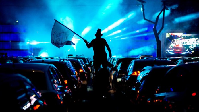 konser musik drive in