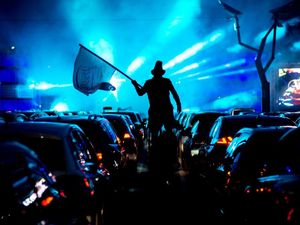 Goyangnya di Mobil Aja Ya! Intip Posisi Penonton Konser Drive In Esok Hari