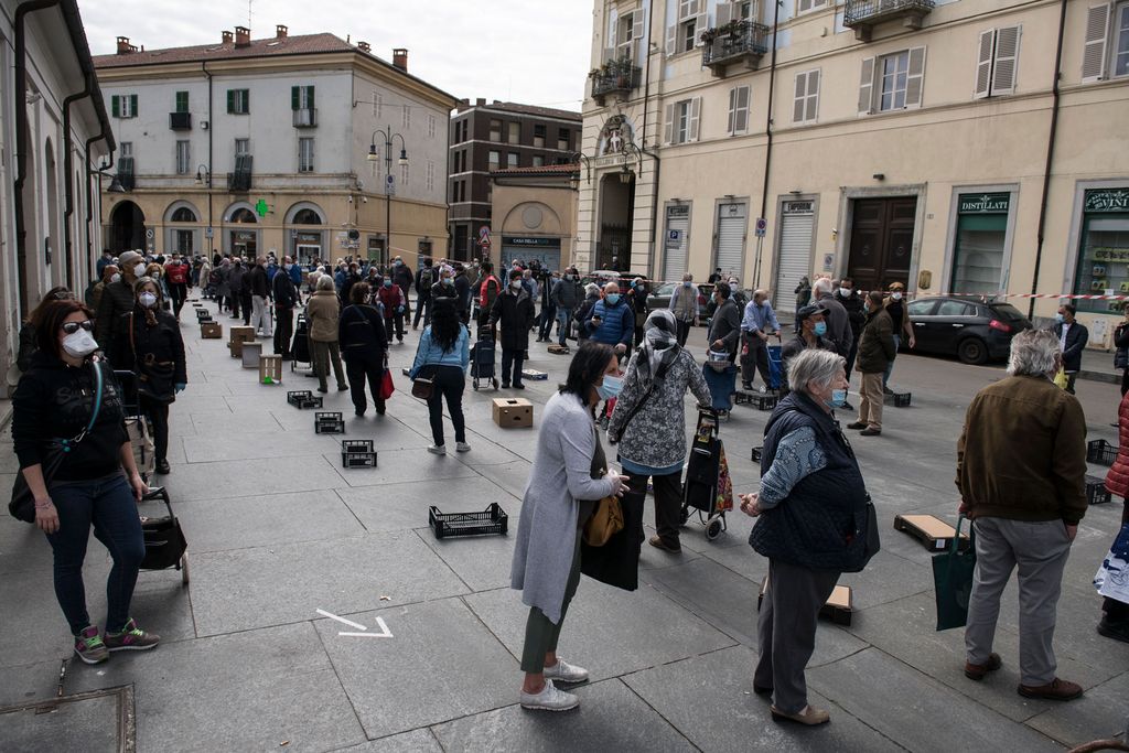 Italia Longgarkan Lockdown