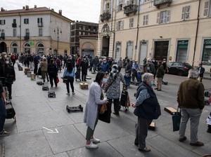 Italia Longgarkan Lockdown, Taman Kota Kembali Dibuka