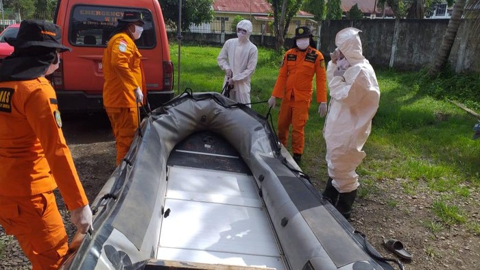Proses pencarian pencari kodok yang hilang di Sungai Musi (Raja-detikcom)