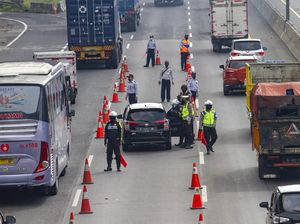Polda Metro Tilang 4 Travel Gelap Angkut Pemudik ke Jawa