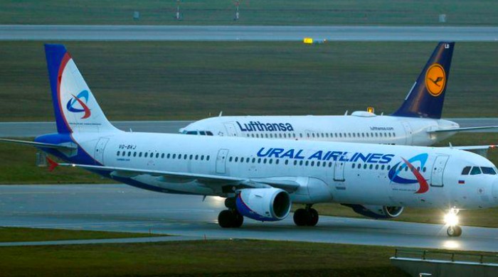 Ural Airlines jual makanan pesawat