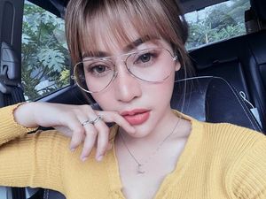 Liza Aditya Masih Seperti Gadis Meski Punya Dua Anak, Ini Rahasianya