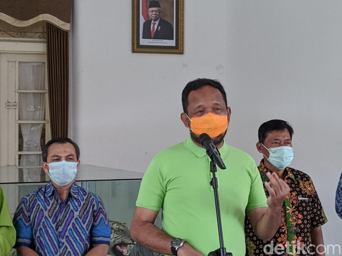 Pasien anak-anak yang positif Corona di Ponorogo dinyatakan sembuh. Ia menjalani perawatan di RSUD dr Harjono Ponorogo selama 15 hari bersama kedua orang tuanya.