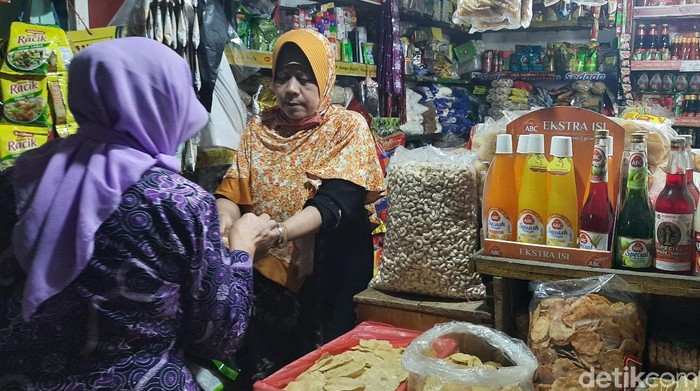 pasar di surabaya